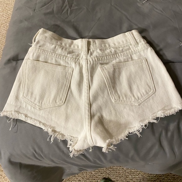 H1127 White Jean Shorts/Skirt - Picture 4 of 10